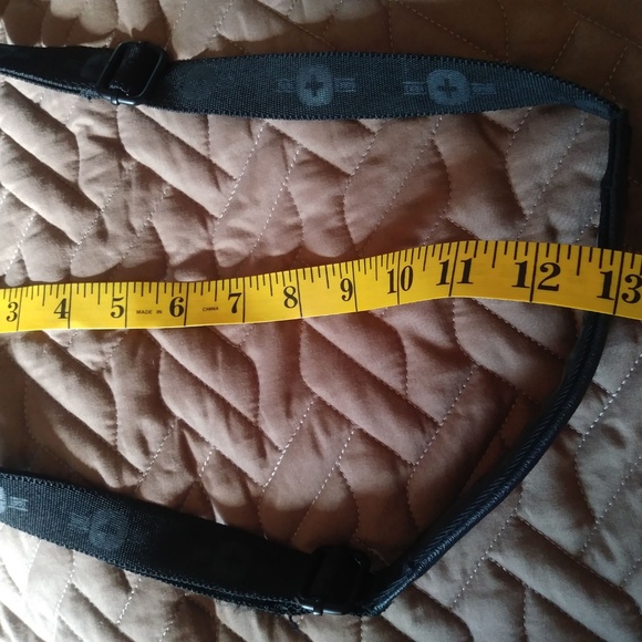 Padded Bag for MP3-camera-Cell phone - Picture 9 of 9